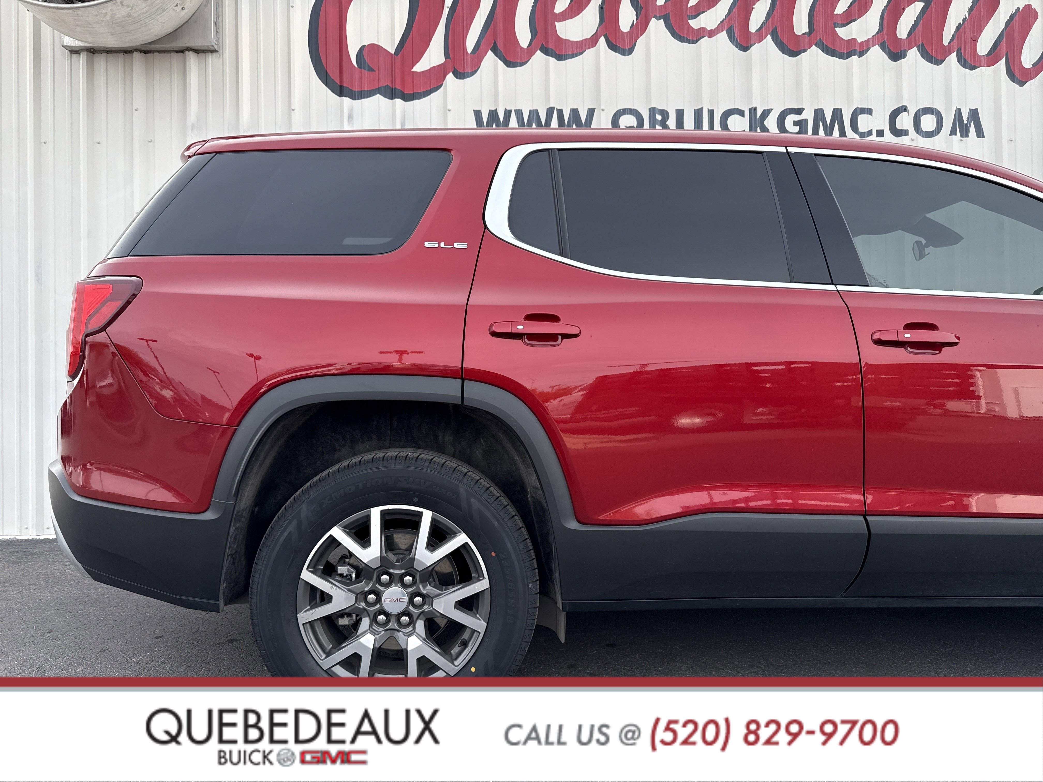 Used 2023 GMC Acadia SLE image 25