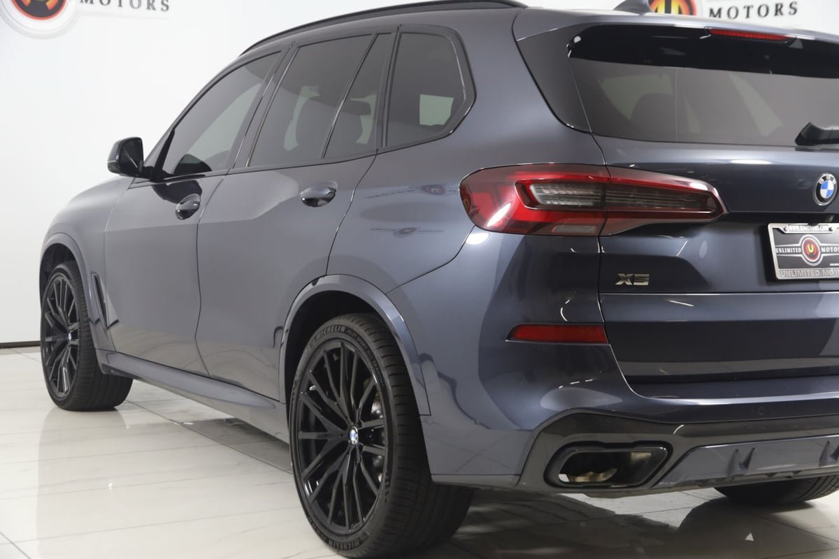 Used 2022 BMW X5 M50i w/ Executive Package AWD/4WD image 26