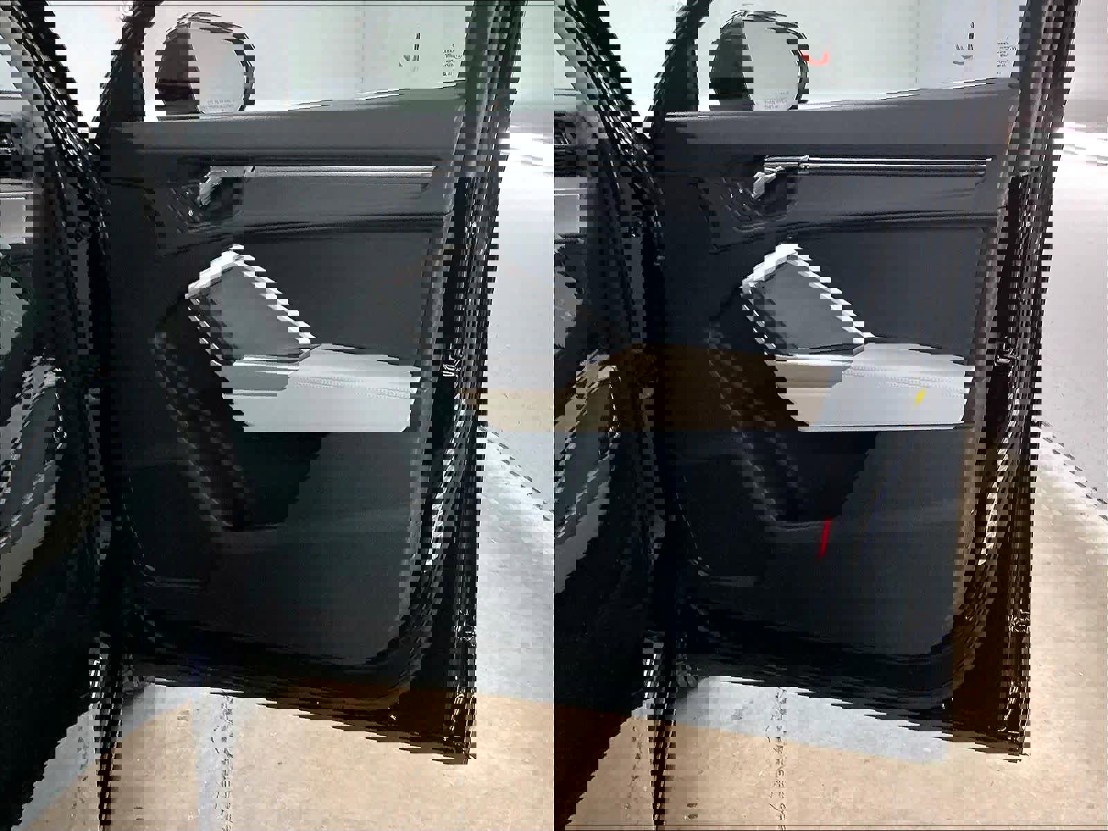 Certified 2025 Audi Q3 2.0T Premium w/ Convenience Package image 26