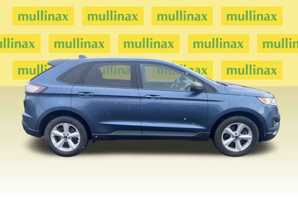 Used 2018 Ford Edge SE image 2