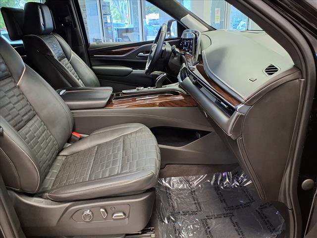 Used 2023 Cadillac Escalade Premium Luxury Platinum AWD/4WD image 10