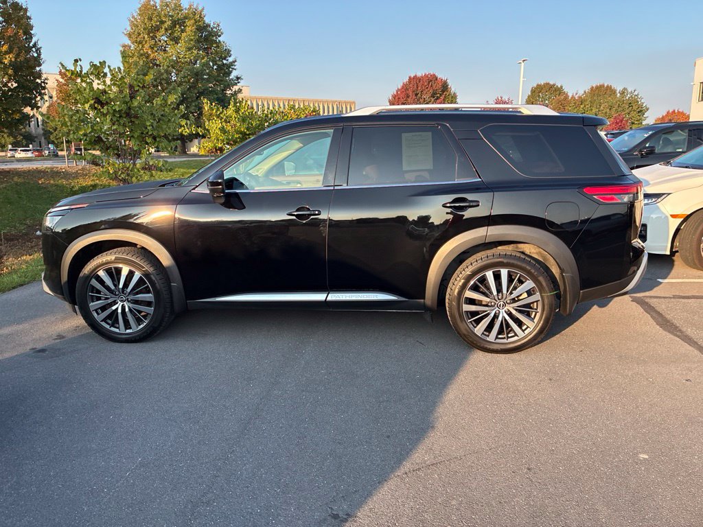 Used 2022 Nissan Pathfinder Platinum AWD/4WD image 15