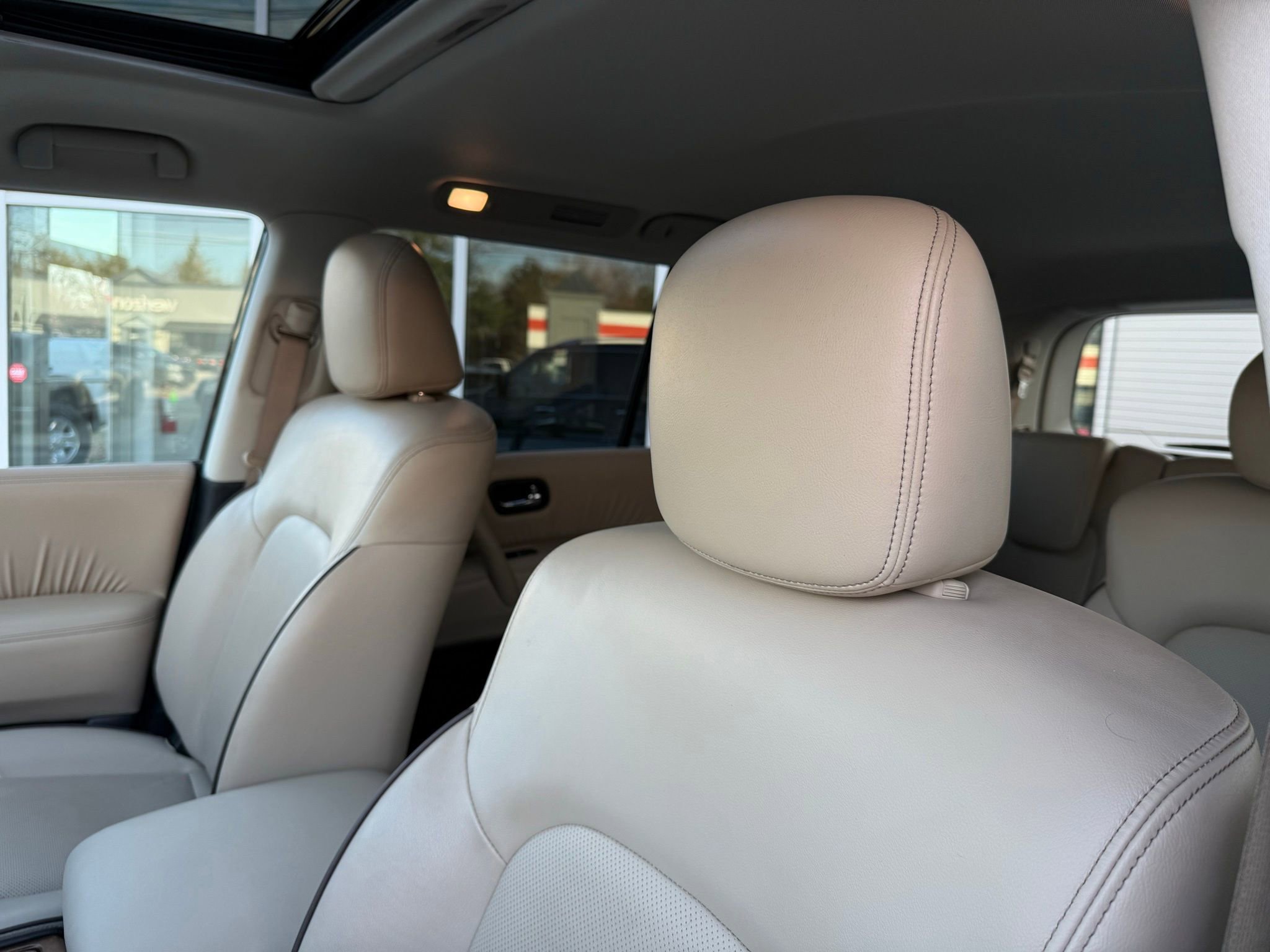 Used 2024 Nissan Armada SL w/ Captain's Chairs Package image 43