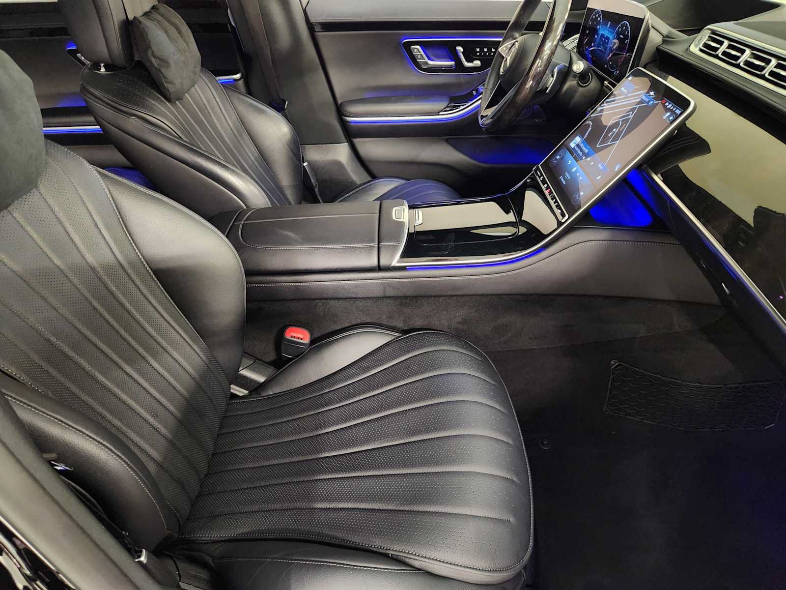 Used 2023 Mercedes-Benz S 580 4MATIC Sedan image 3