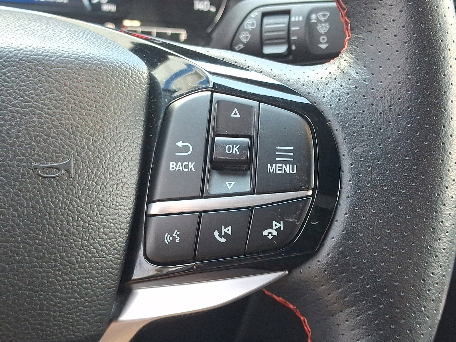 Certified 2023 Ford Explorer ST-Line w/ Class IV Trailer Tow Package image 25