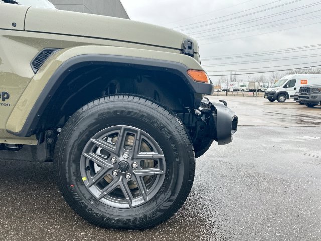 New 2026 Jeep Gladiator Sport AWD/4WD image 13