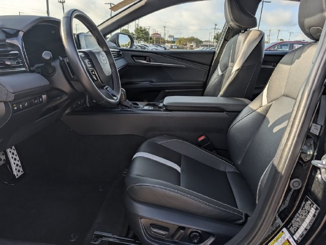 Used 2026 Toyota Camry SE FWD image 26