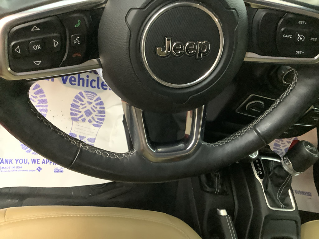 Used 2018 Jeep Wrangler Unlimited Sahara AWD/4WD image 15