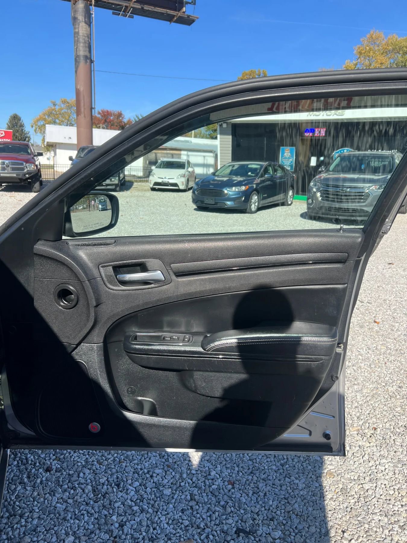 Used 2015 Chrysler 300 S image 18