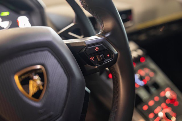 Used 2016 Lamborghini Huracan LP 580-2 image 34