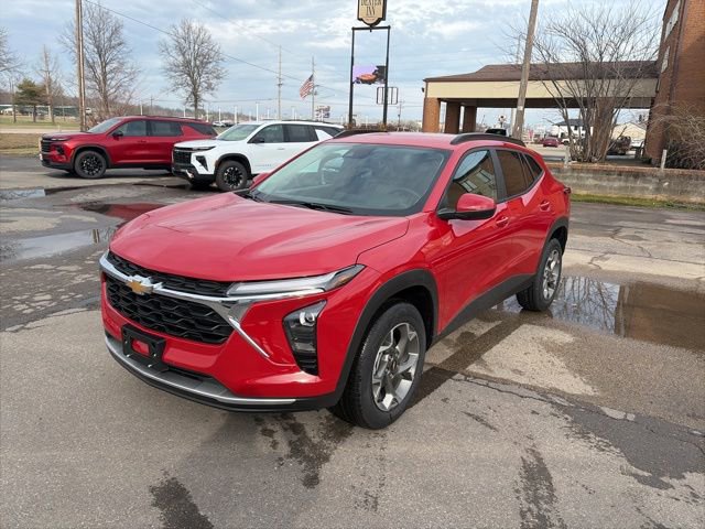 New 2026 Chevrolet Trax LT w/ Driver Confidence Package FWD image 2