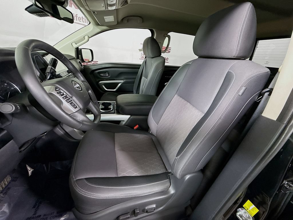 Certified 2024 Nissan Titan SV w/ SV Convenience Package AWD/4WD image 24