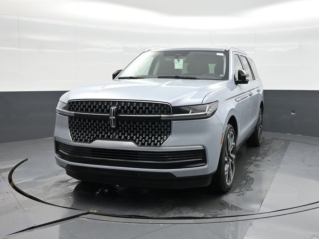 New 2026 Lincoln Navigator Reserve AWD/4WD image 17
