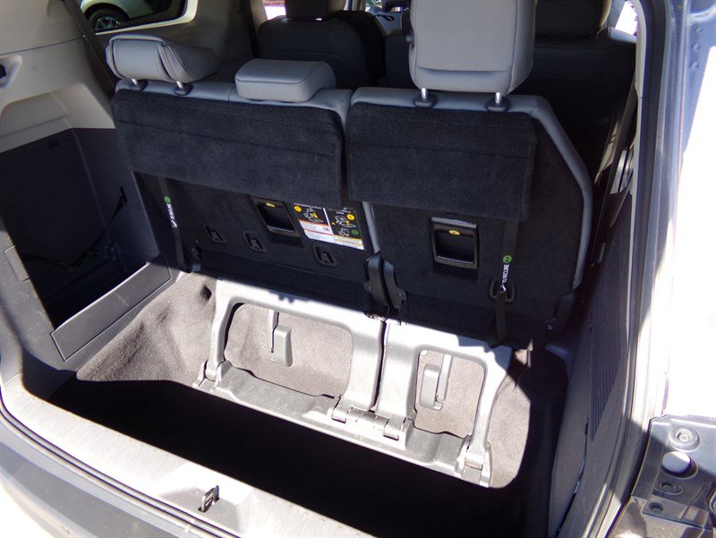 Used 2022 Toyota Sienna XLE image 14