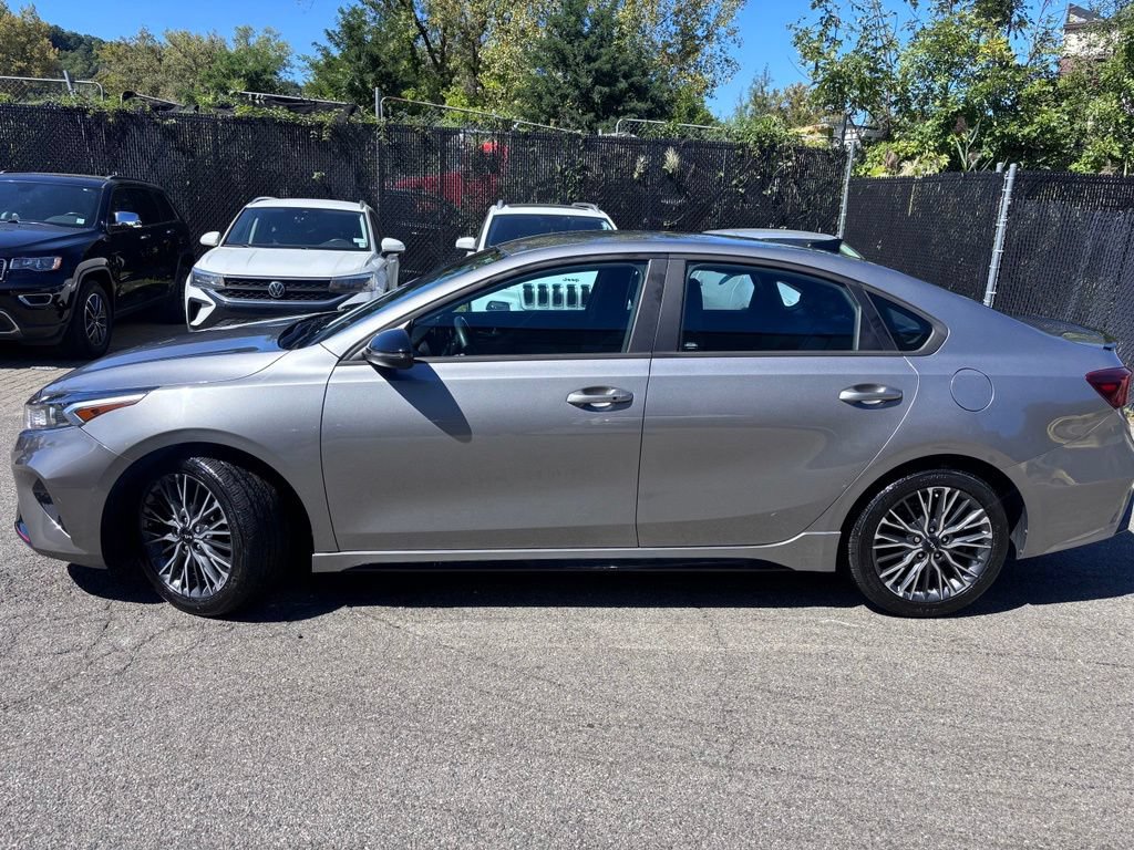 Used 2023 Kia Forte GT-Line FWD image 3