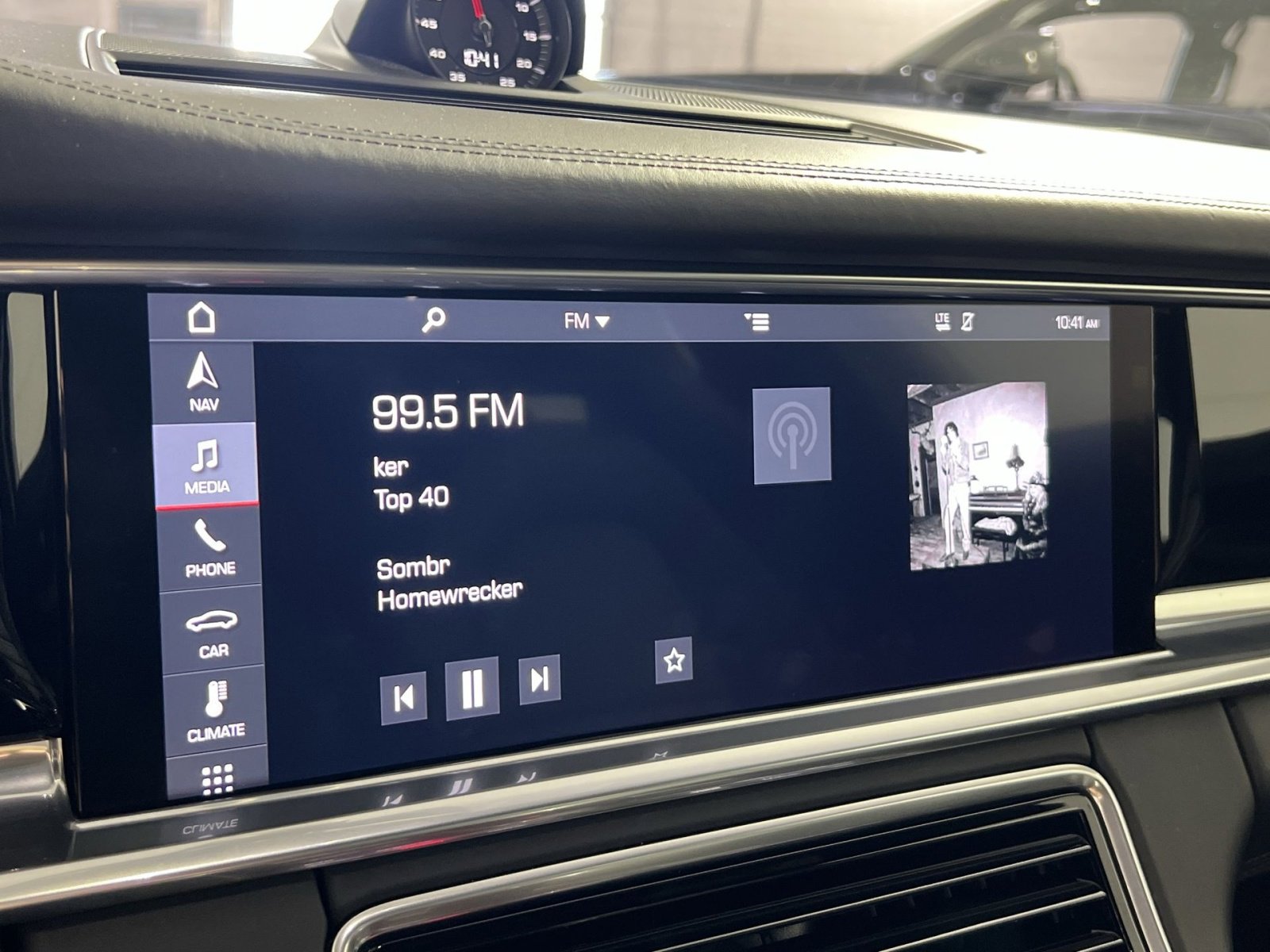 Used 2020 Porsche Panamera GTS image 17