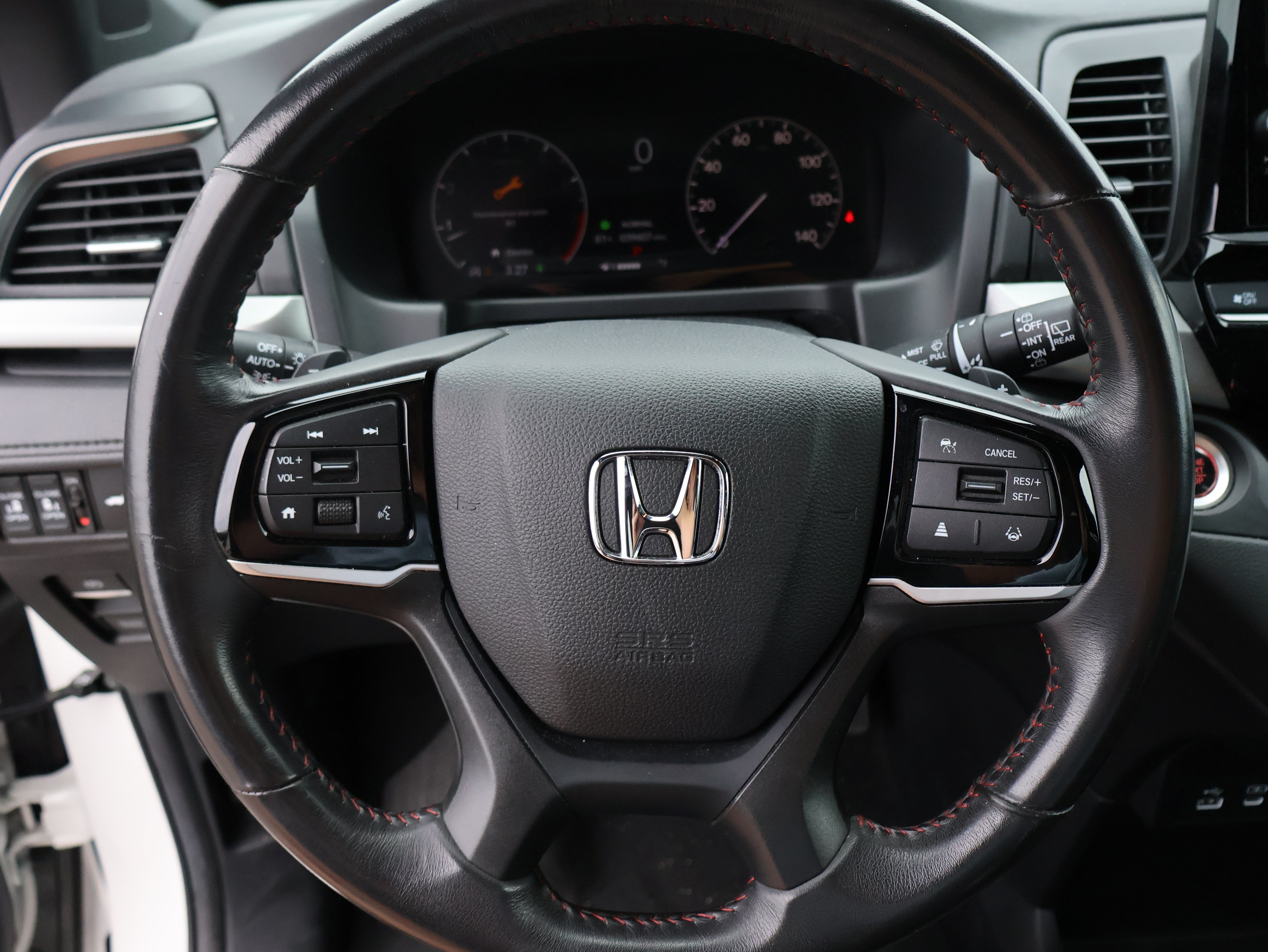 Used 2025 Honda Odyssey Sport-L image 36