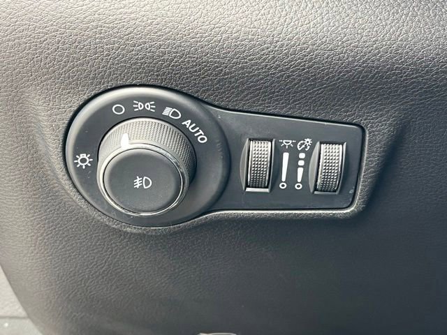Used 2024 Jeep Compass Limited AWD/4WD image 18