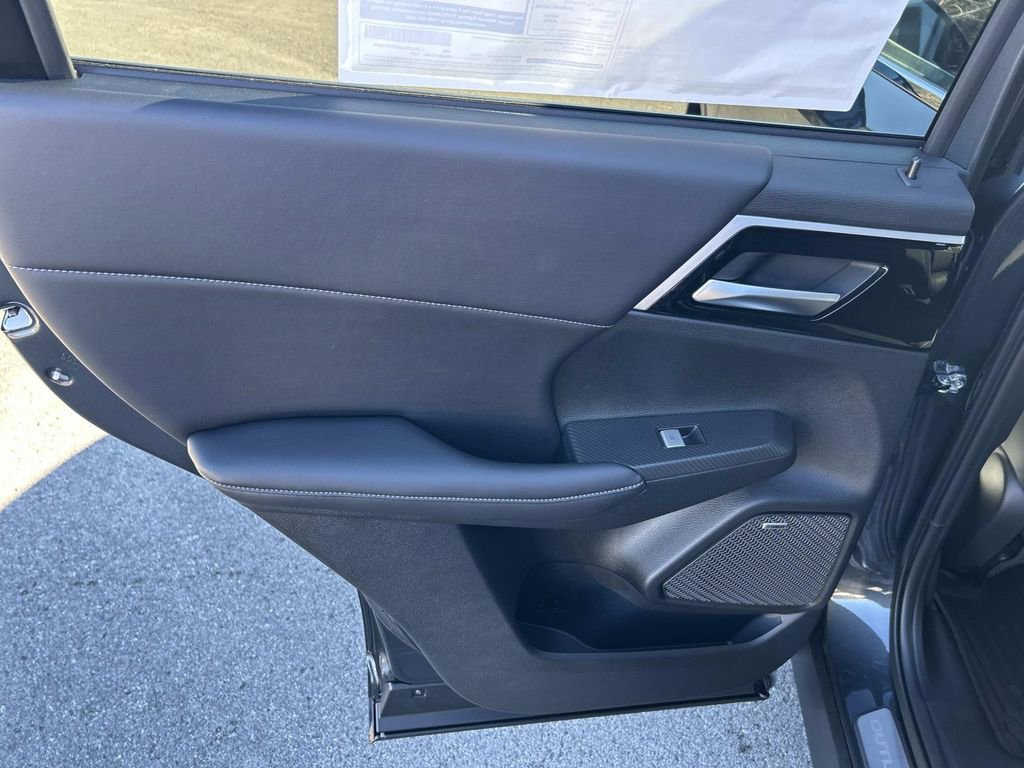 New 2026 Mitsubishi Outlander SE FWD image 20