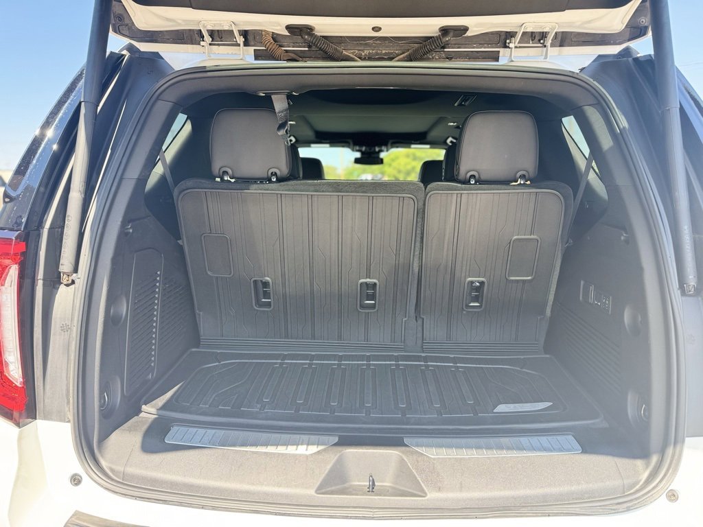 Used 2024 GMC Yukon AT4 w/ Technology Package image 8