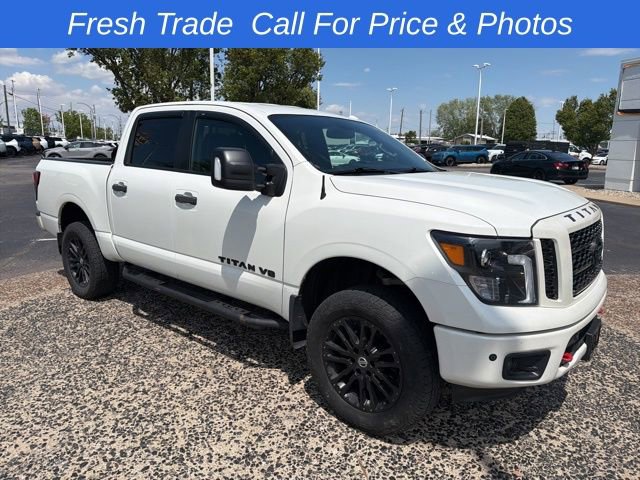 Used 2018 Nissan Titan S AWD/4WD image 7