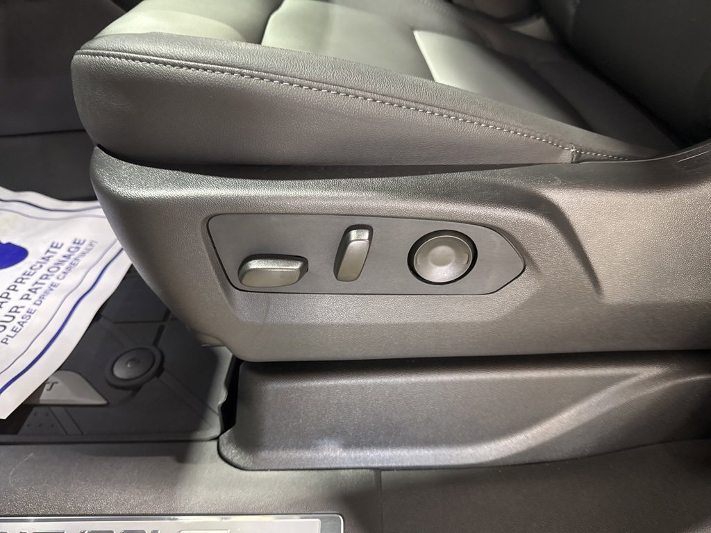 New 2026 Chevrolet Suburban Z71 w/ Comfort Package image 19