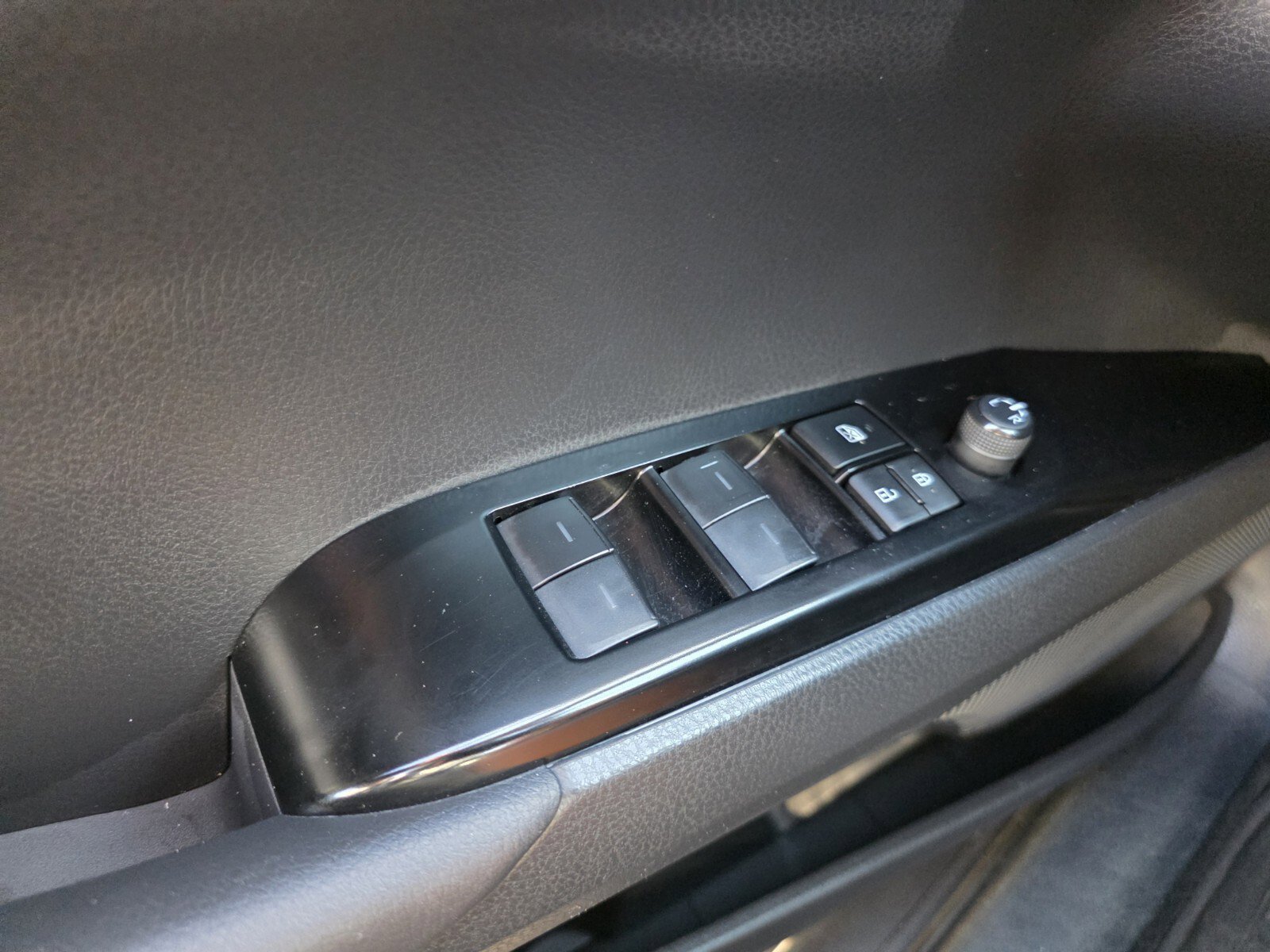 Certified 2025 Toyota Camry SE w/ Convenience Package AWD/4WD image 26