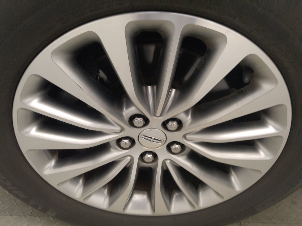 Used 2017 Lincoln MKX Select w/ Select Plus Package FWD image 31