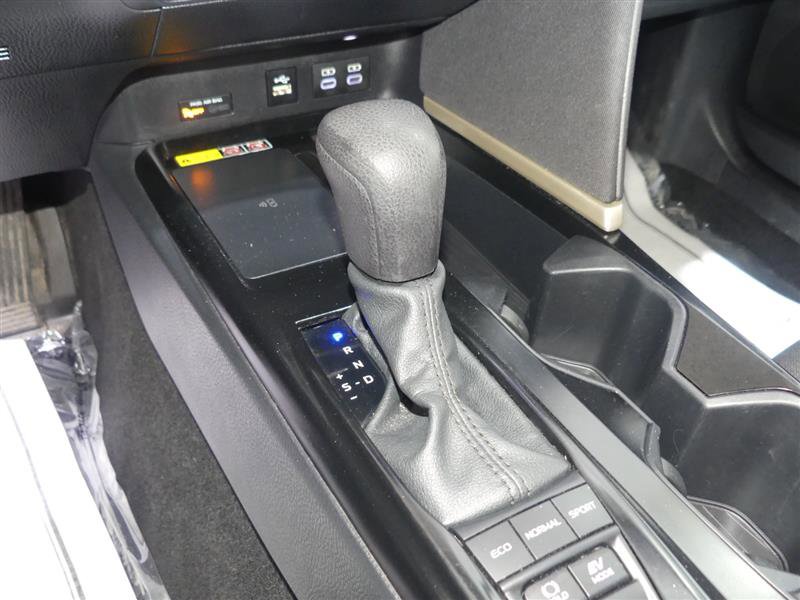 Used 2025 Toyota Camry LE image 38