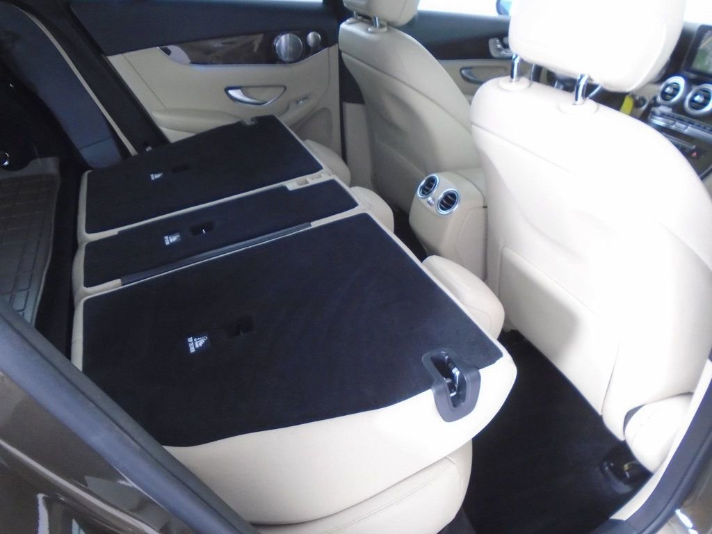 Used 2017 Mercedes-Benz GLC 300 4MATIC image 35