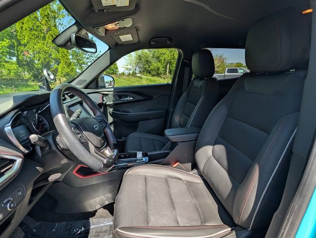 Used 2022 Chevrolet TrailBlazer RS w/ Technology Package FWD image 10