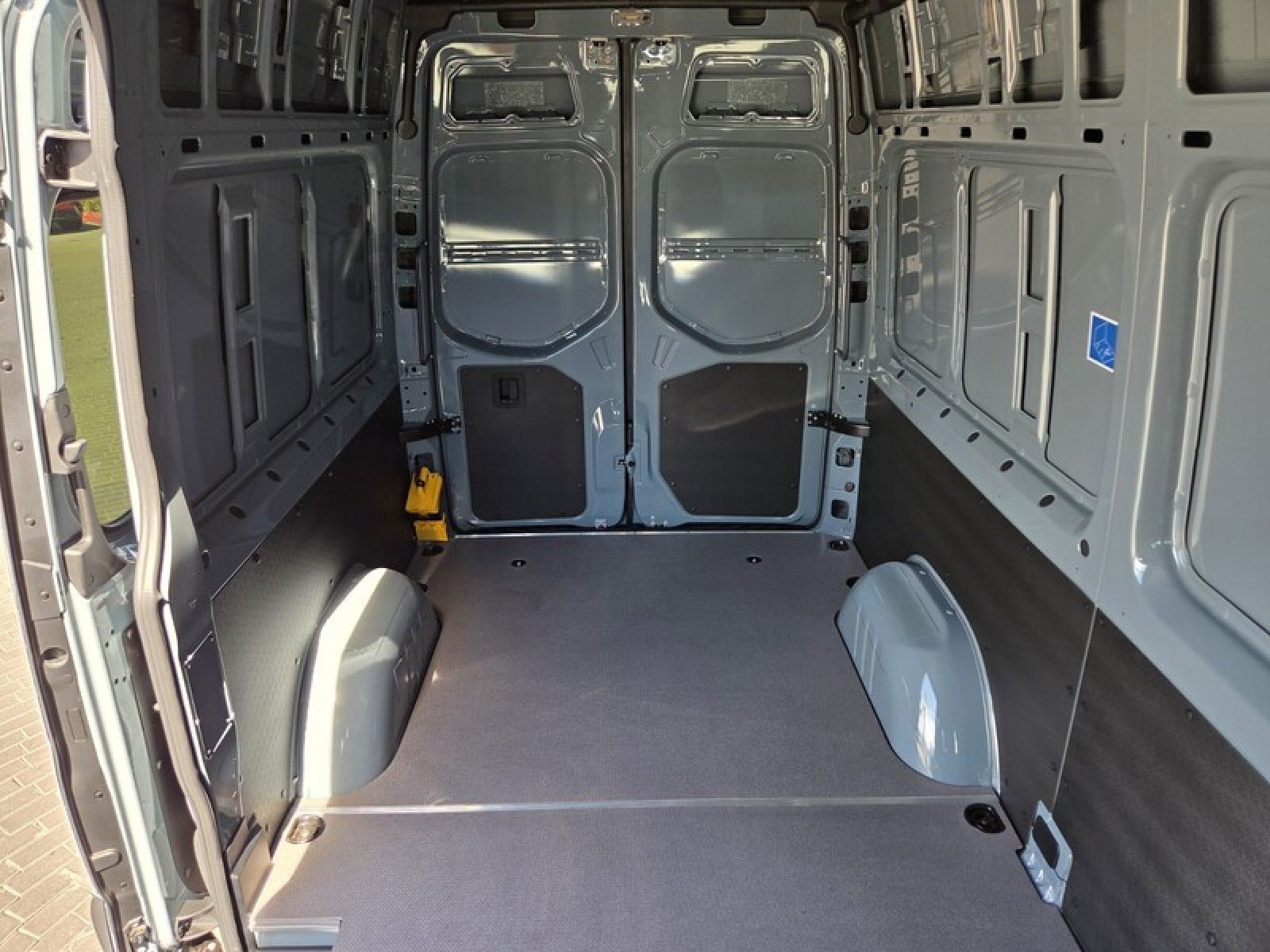 New 2026 Mercedes-Benz Sprinter 2500 image 18