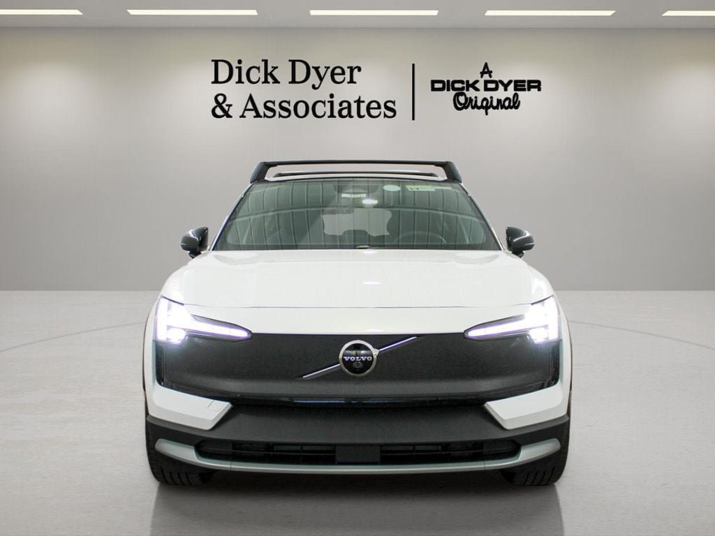 New 2026 Volvo EX30 Cross Country Ultra w/ Protection Package Premier AWD/4WD image 8