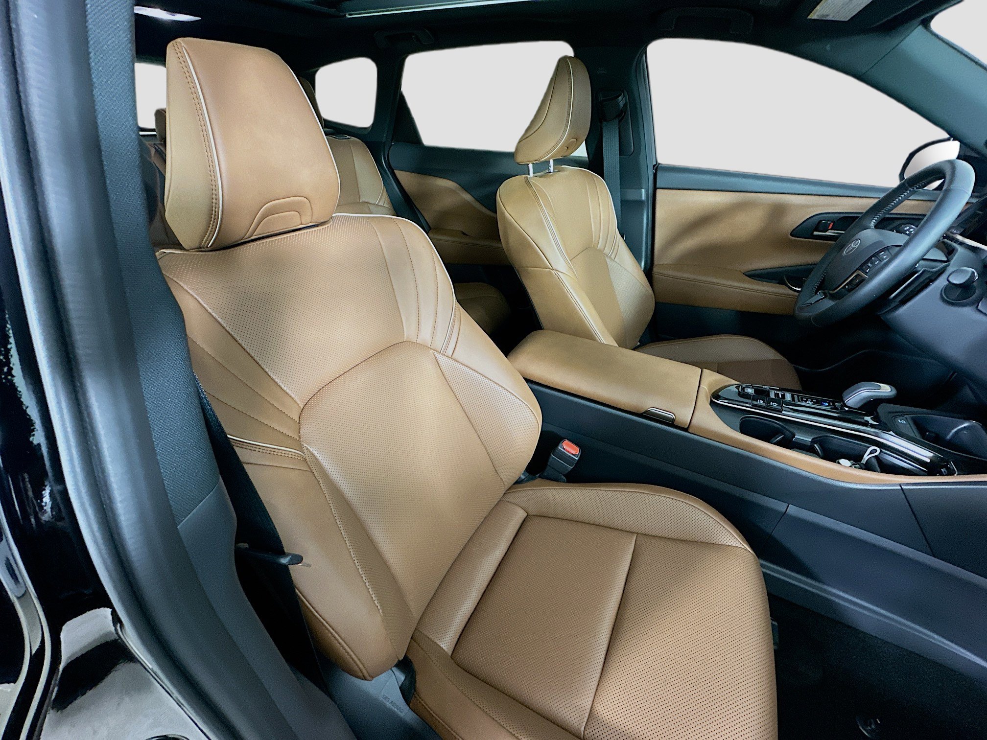 Used 2025 Toyota Crown Signia w/ Advanced Technology Package image 38