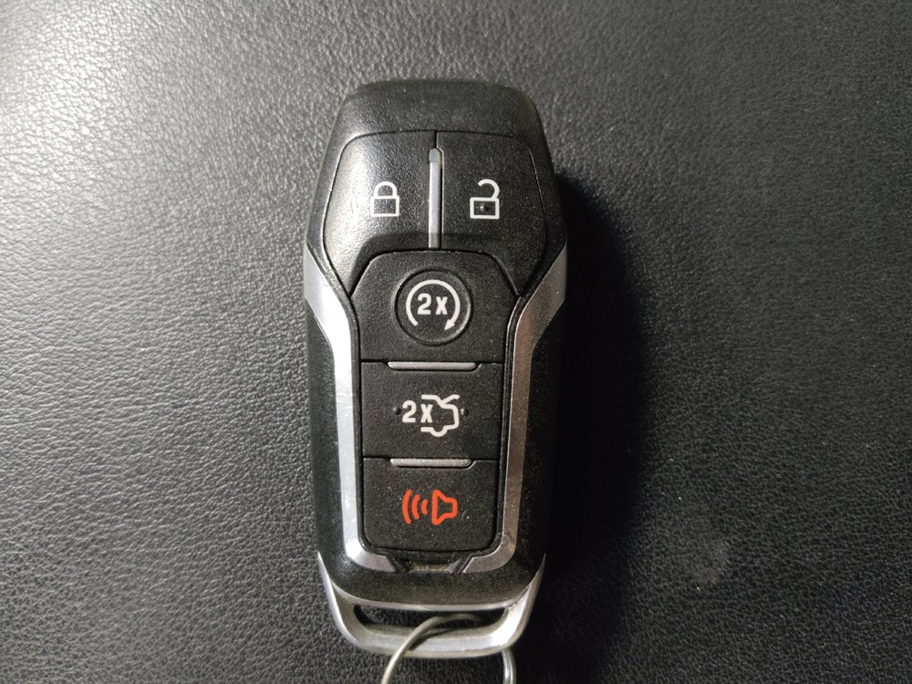 Used 2015 Ford Edge Titanium w/ Equipment Group 302A FWD image 32
