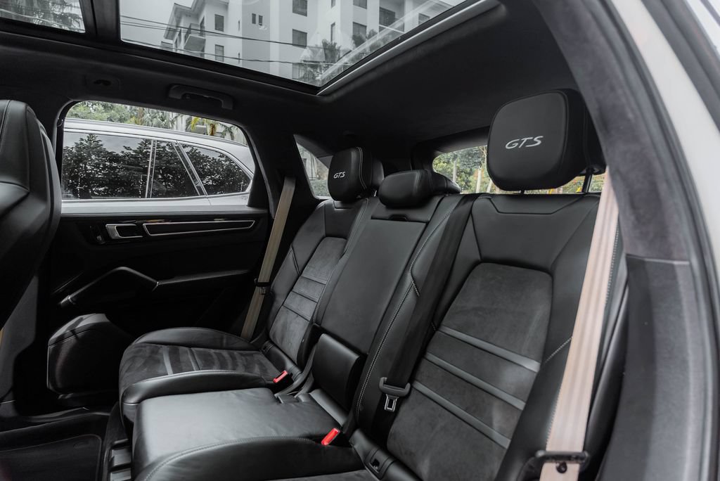Used 2021 Porsche Cayenne GTS AWD/4WD image 80