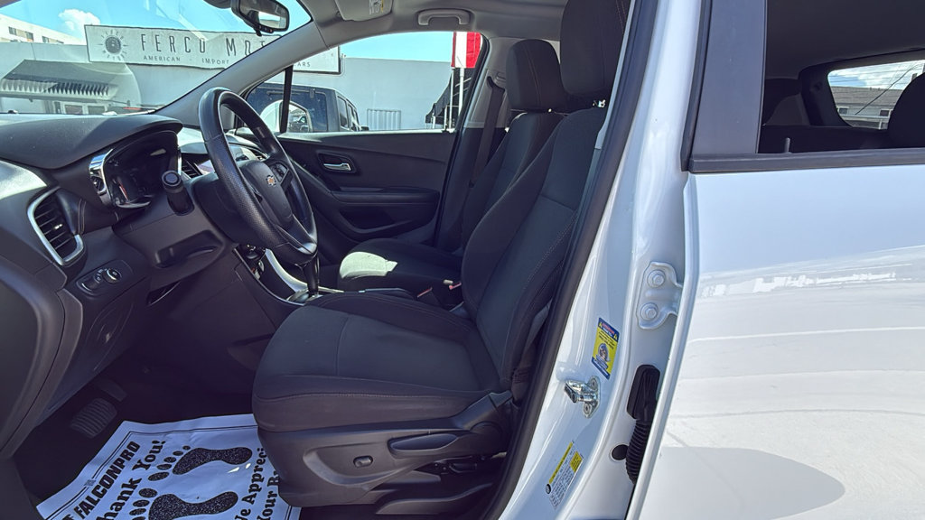 Used 2020 Chevrolet Trax LS w/ Tint and Cruise Package FWD image 23