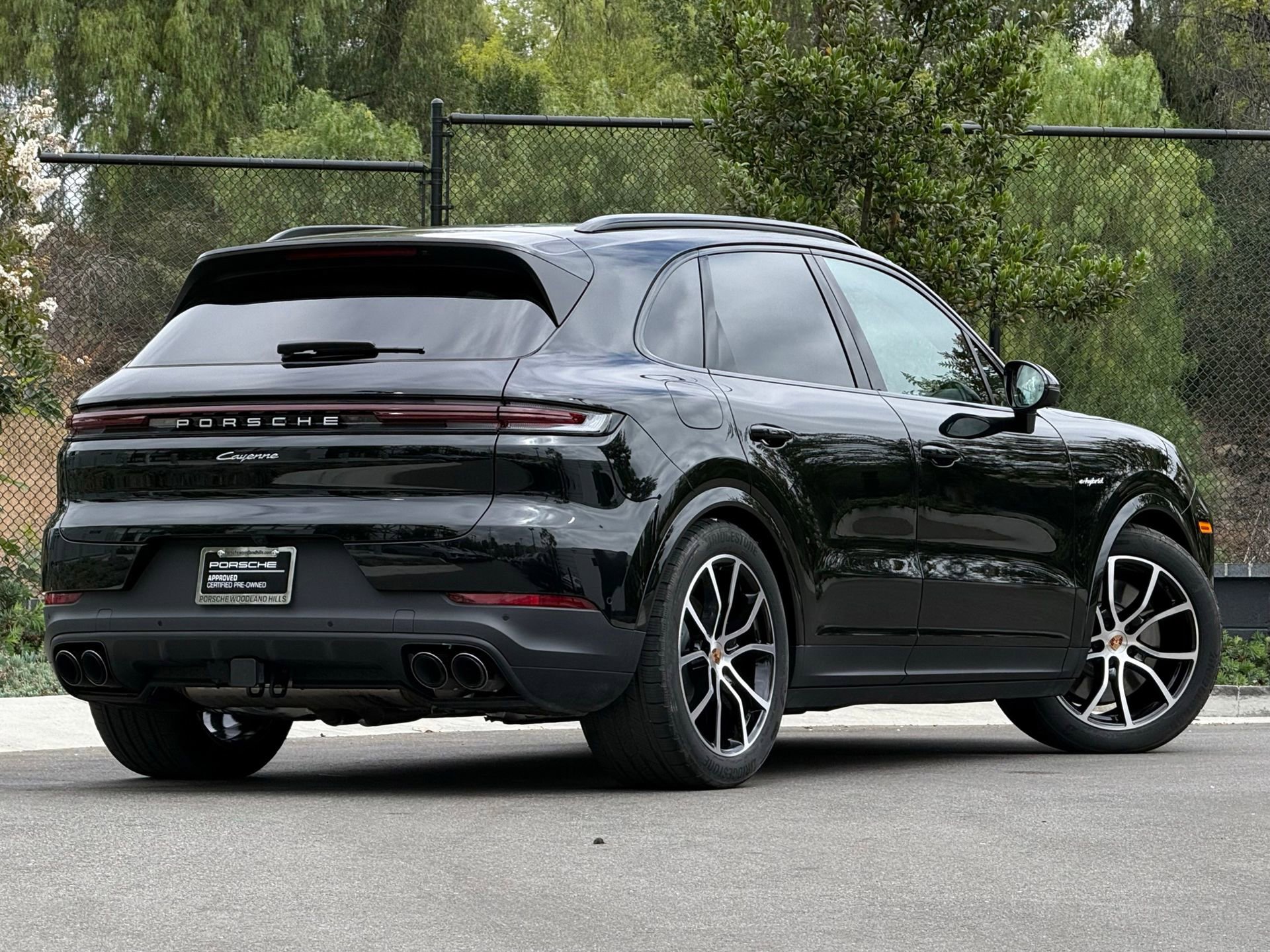 Used 2026 Porsche Cayenne E-Hybrid AWD/4WD image 7