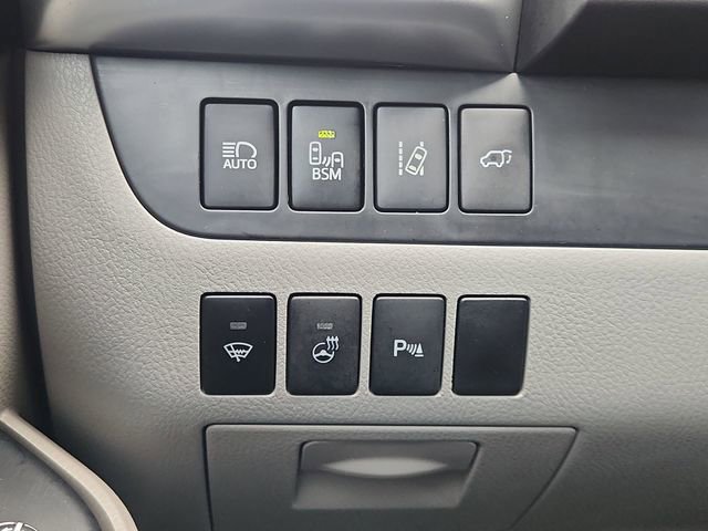 Used 2015 Toyota Highlander Limited Platinum FWD image 18