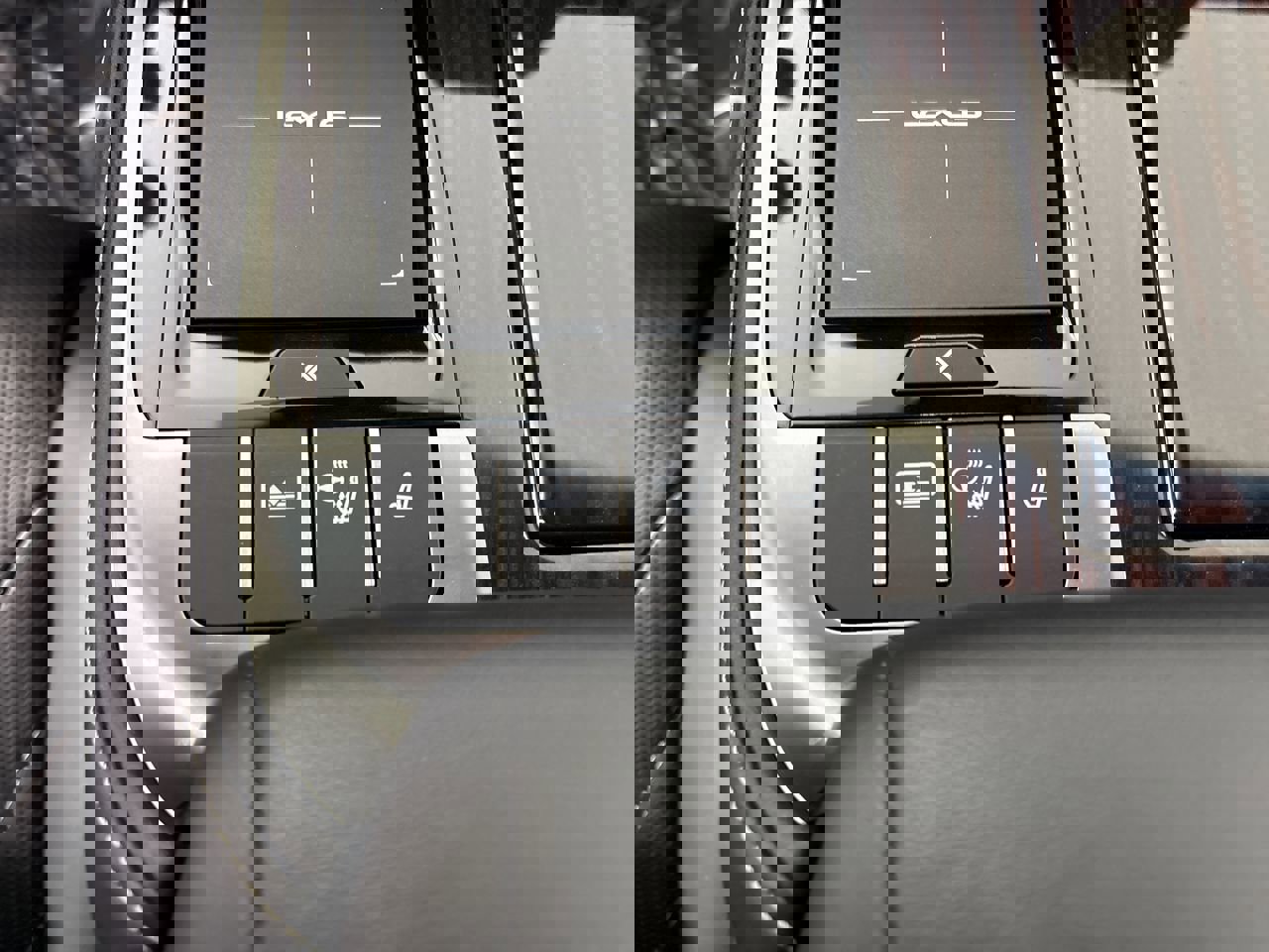 Used 2021 Lexus LS 500 AWD w/ Interior Upgrade Package image 18