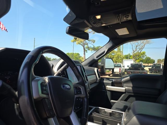 Used 2022 Ford F250 Lariat w/ Black Appearance Package image 10