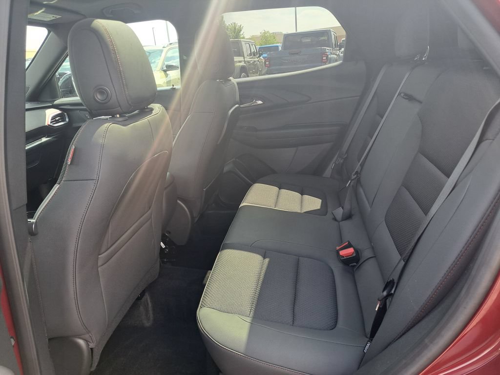 Used 2023 Chevrolet TrailBlazer RS w/ Sun and Liftgate Package AWD/4WD image 29