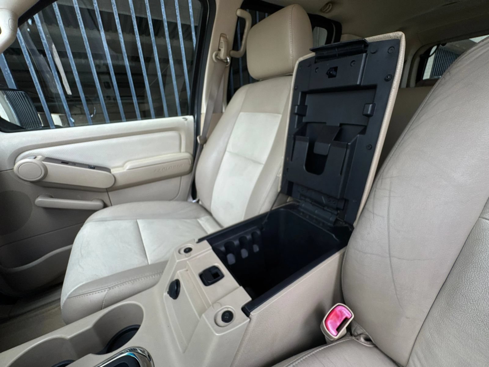 Used 2006 Ford Explorer Limited RWD image 80