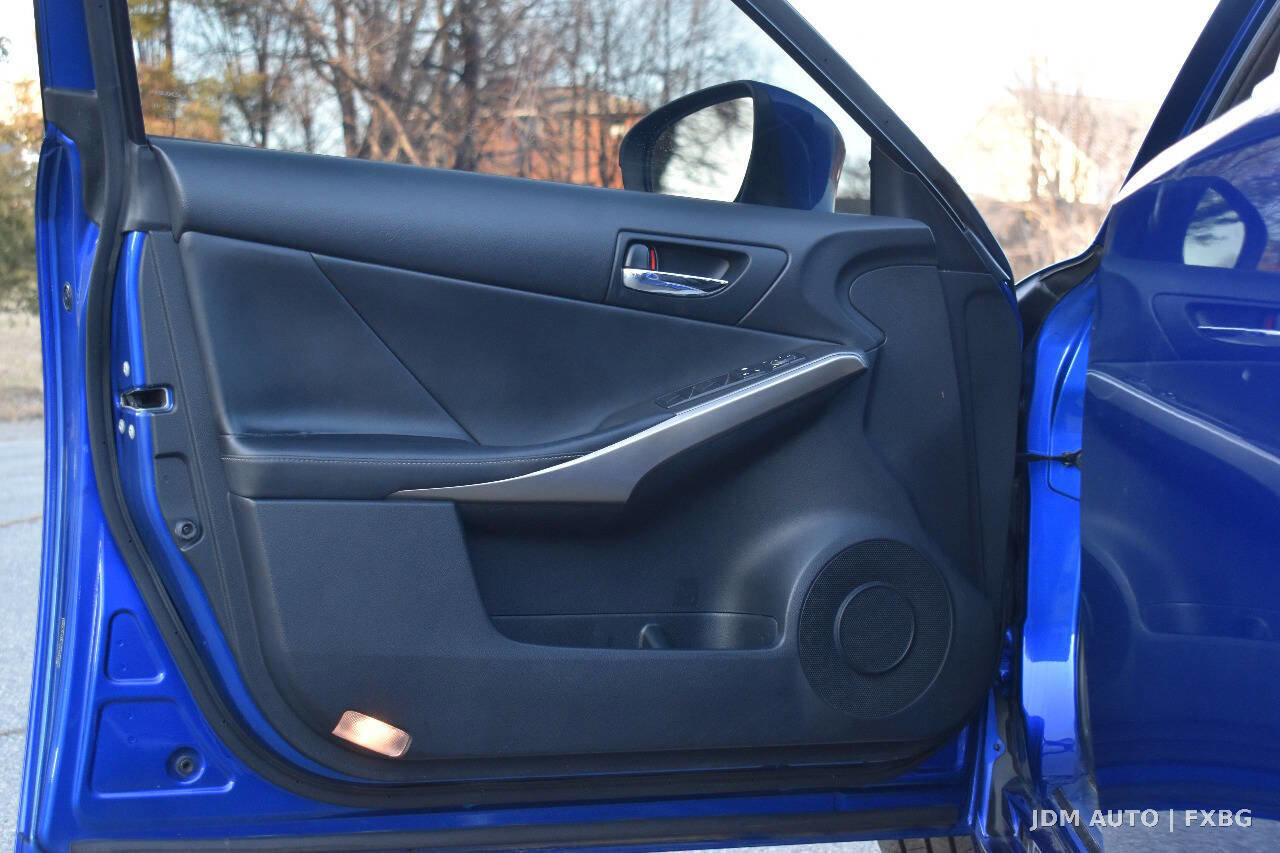 Used 2016 Lexus IS 300 AWD w/ F Sport Package image 8