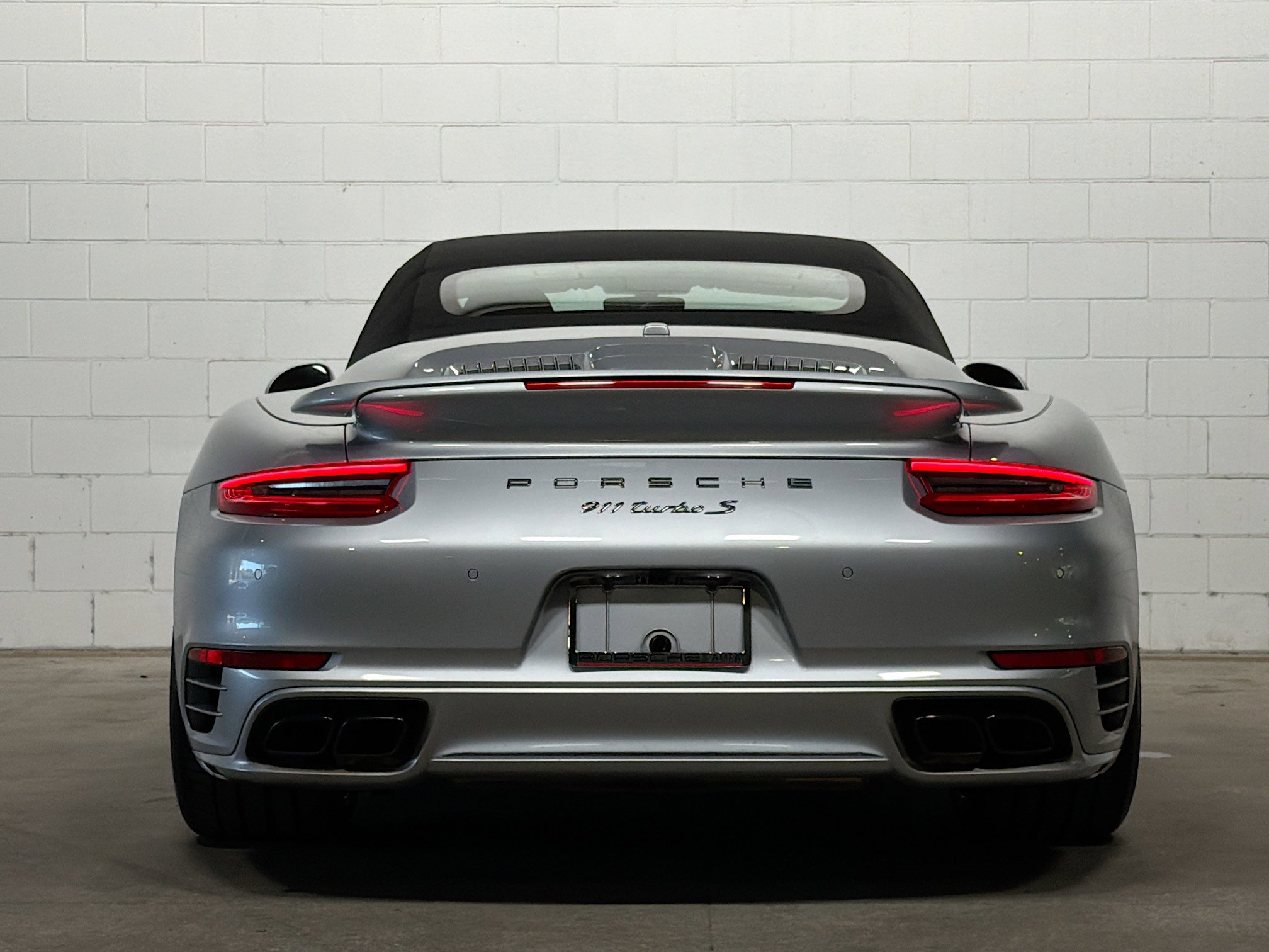 Used 2018 Porsche 911 Turbo S image 8