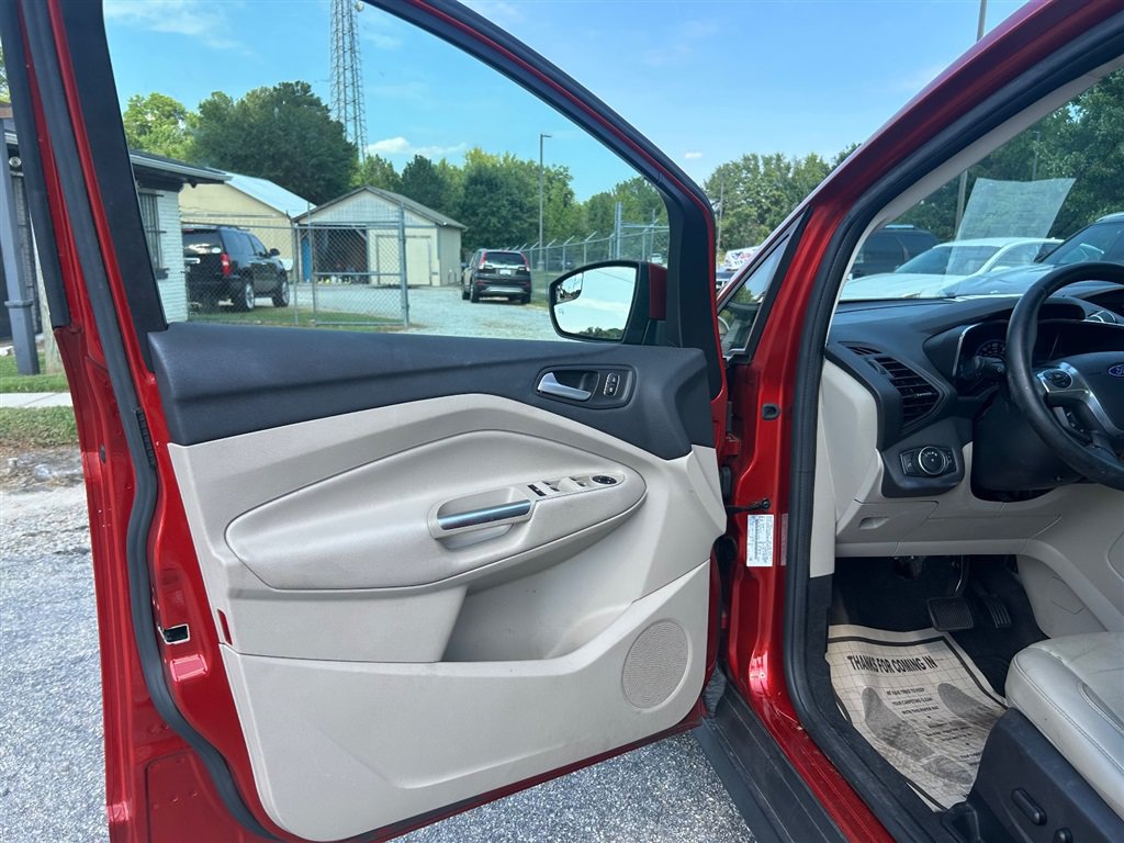 Used 2018 Ford C-MAX SE w/ Equipment Group 202A FWD image 11