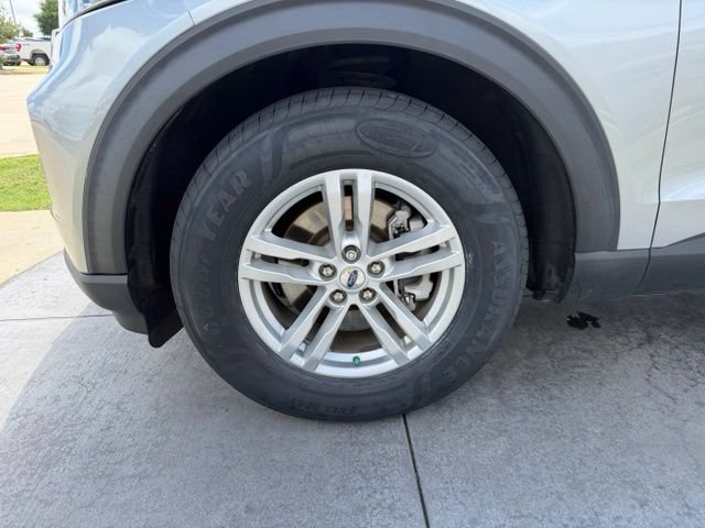 Certified 2020 Ford Explorer XLT RWD image 4