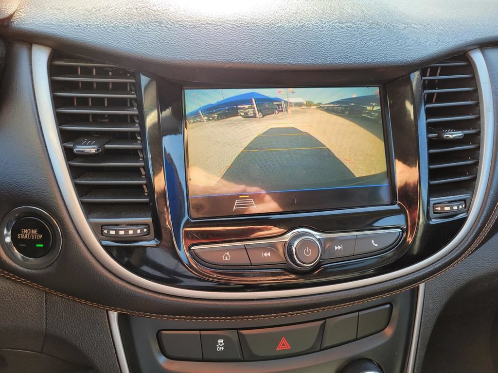 Used 2019 Chevrolet Trax LT w/ LT Convenience Package FWD image 22