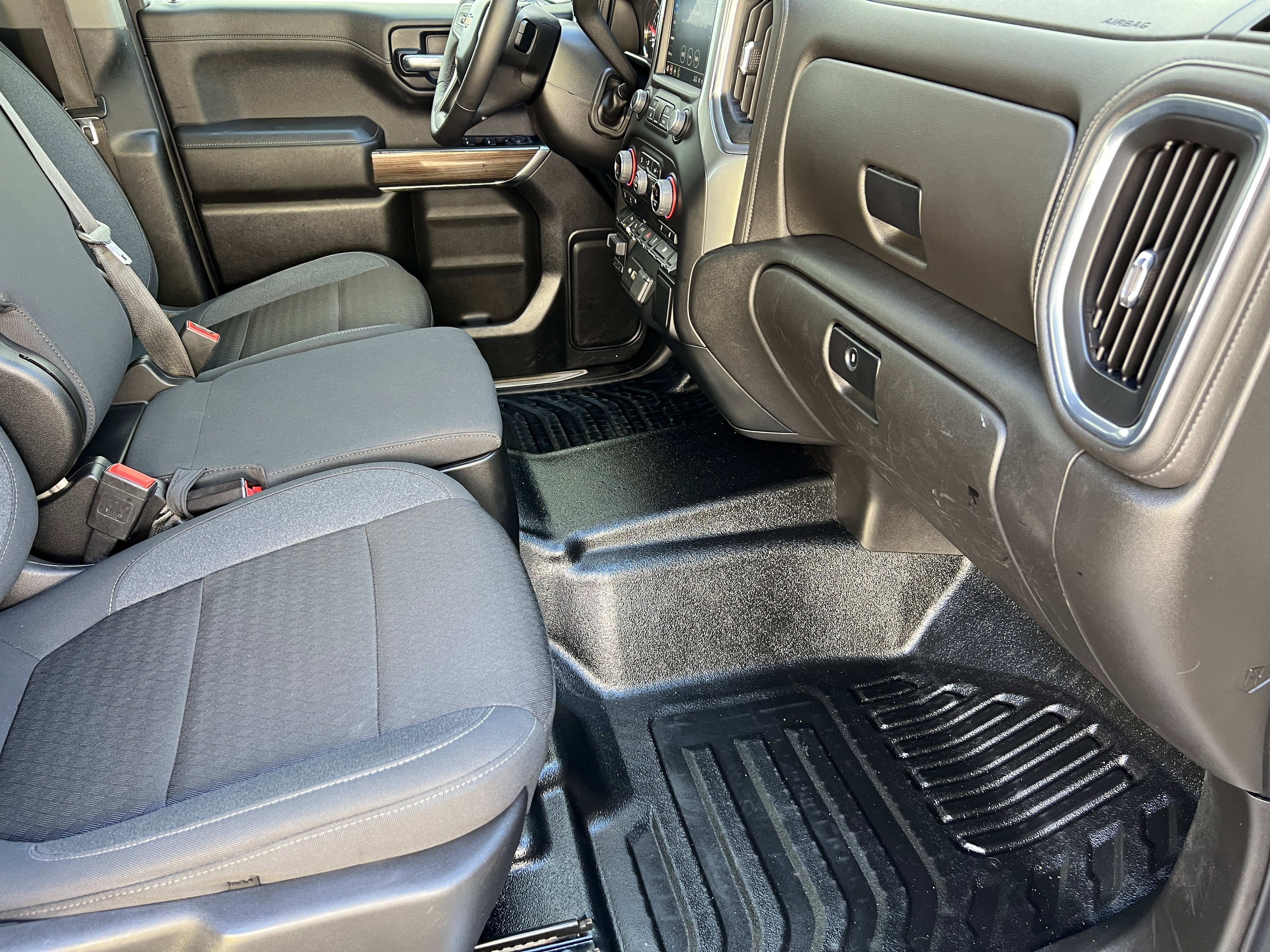 Used 2022 Chevrolet Silverado 1500 LT image 19