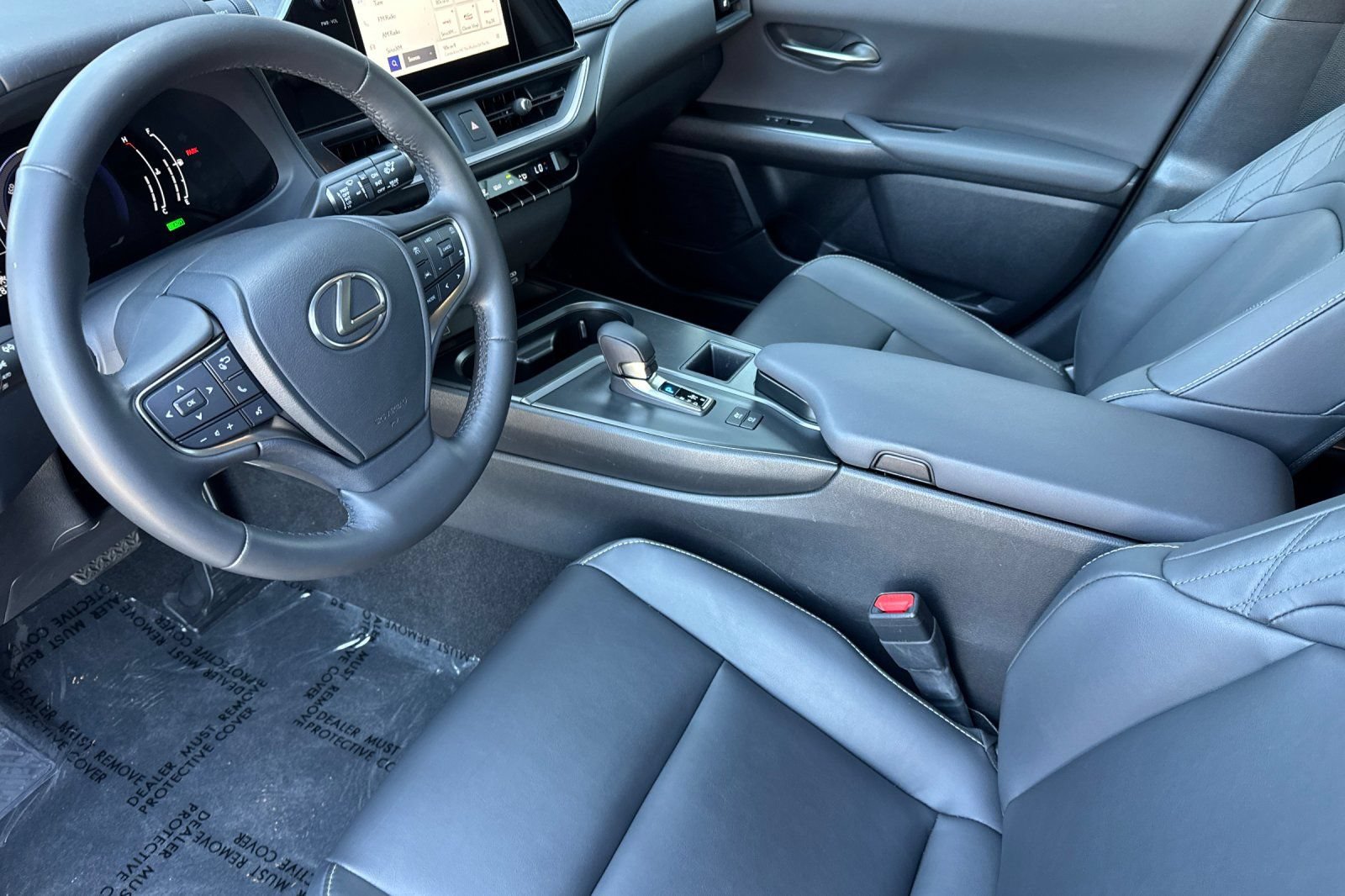 Used 2025 Lexus UX 300h FWD w/ Accessory Package (Z2) image 9
